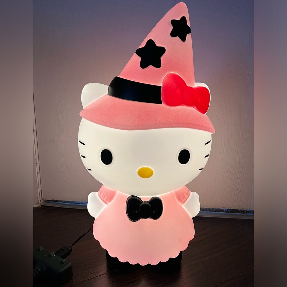 Hello Kitty Halloween Witch Blow Mold